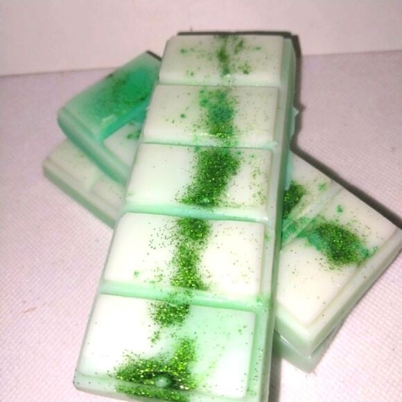 hand crafted Clover wax melt glitter bar 1pc - Picture 3 of 6